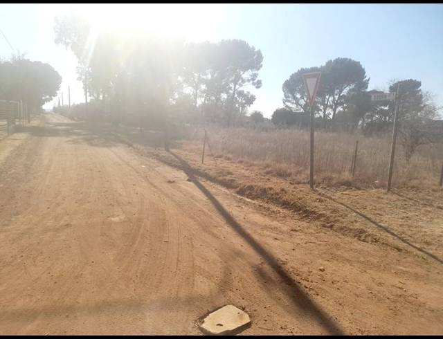 LAND FOR SALE IN RIVERSDALE